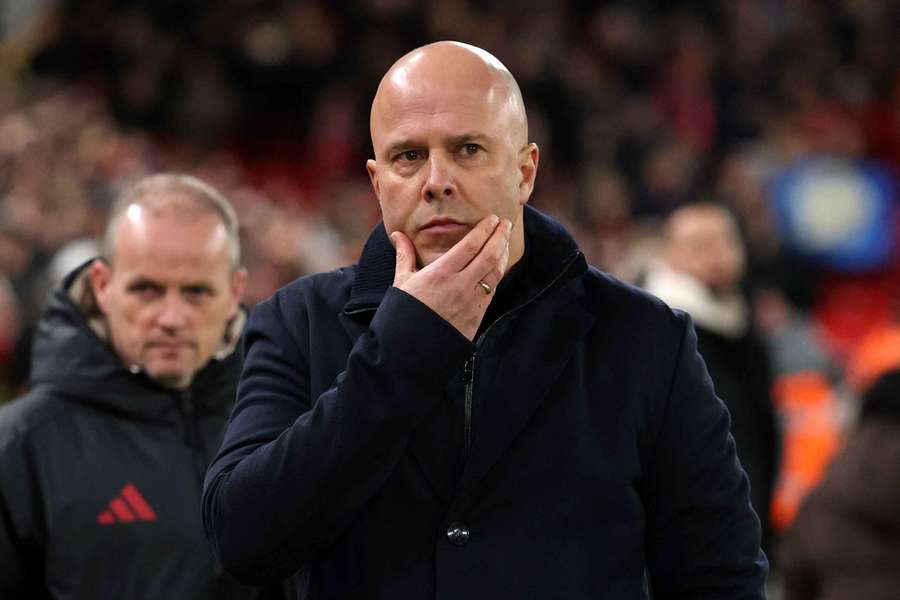 Slot gives worrying update on Isak ahead of Newcastle clash: He's not even on the pitch... Slot gives worrying update on Isak ahead of Newcastle clash: He's not even on the pitch...