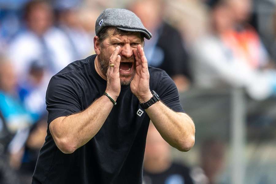 Der HSV ist in Magdeburg der dritten Niederlage unter Trainer Steffen Baumgart knapp entgangen.