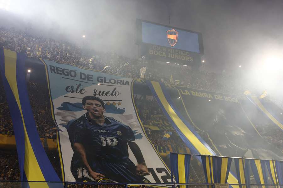 Boca Juniors rendant hommage à Maradona lundi soir.