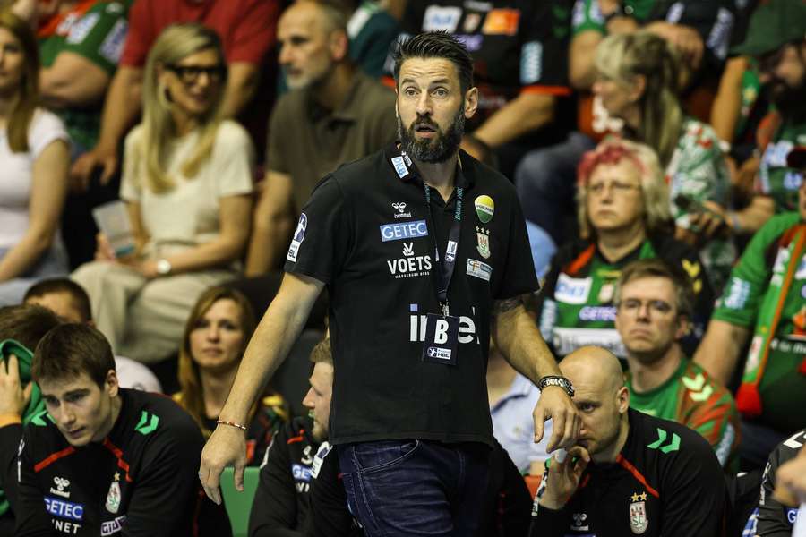 Wiegert peilt seinen dritten Meistertitel mit Magdeburg als Trainer an Wiegert peilt seinen dritten Meistertitel mit Magdeburg als Trainer an
