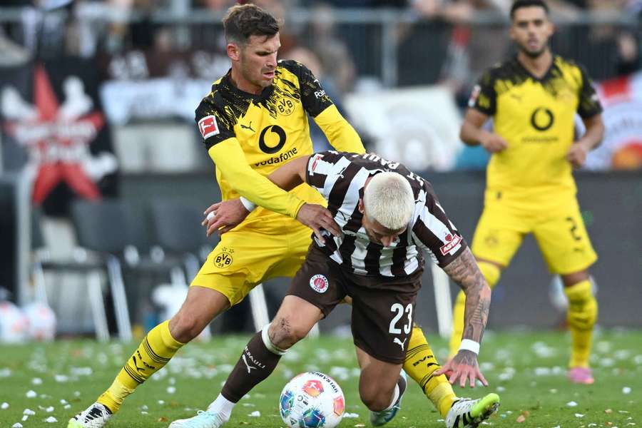 St. Pauli and Dortmund drew 3-3 on Saturday St. Pauli and Dortmund drew 3-3 on Saturday
