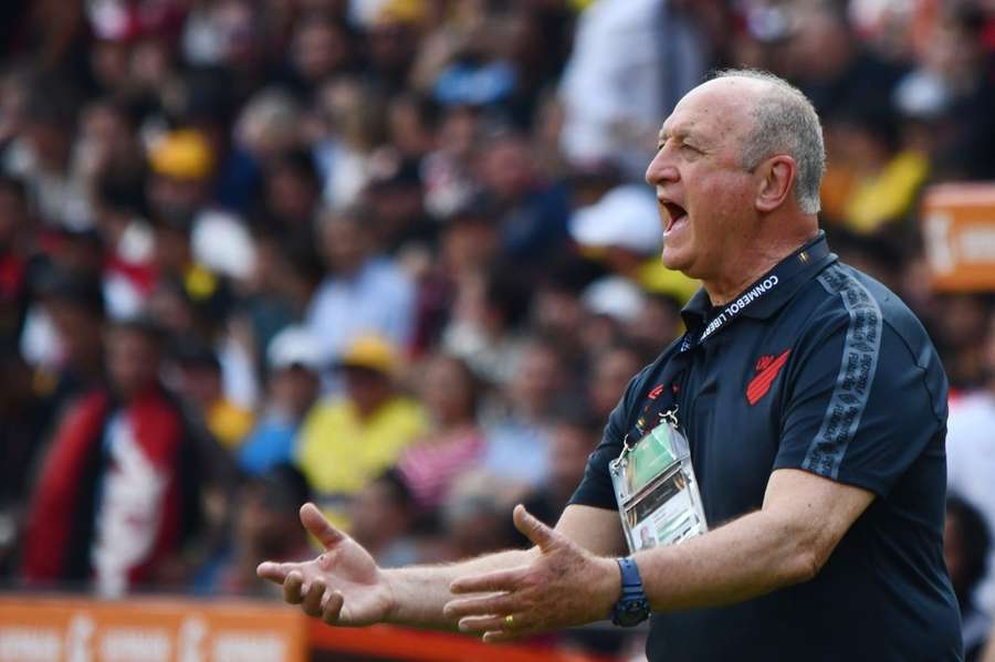 Felipão diz que juiz da final da Libertadores foi “malandro”