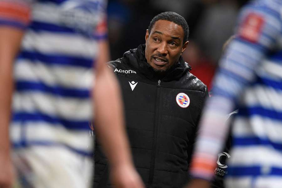 O treinador Paul Ince enfrenta agora grandes desafios para garantir a manutenção do Reading