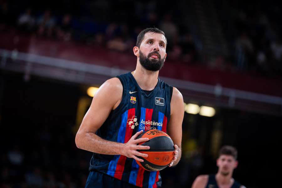 Nikola Mirotic jugará en el Valencia Basket Nikola Mirotic jugará en el Valencia Basket