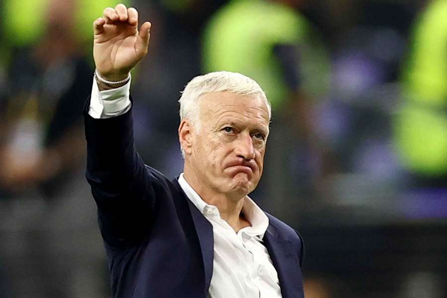 Deschamps encerrou sua passagem pela Seleção Francesa Deschamps encerrou sua passagem pela Seleção Francesa
