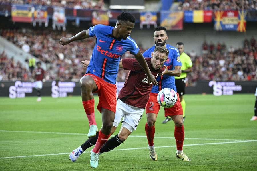 FCSB este favorită cu Aberdeen
