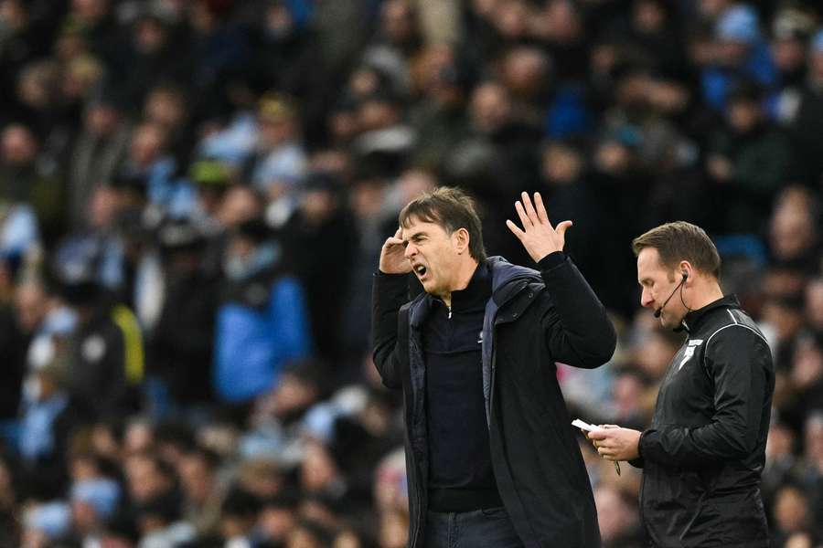 Julen Lopetegui reacționează în timpul meciului din Premier League dintre Manchester City și West Ham United, pe 4 ianuarie Julen Lopetegui reacționează în timpul meciului din Premier League dintre Manchester City și West Ham United, pe 4 ianuarie