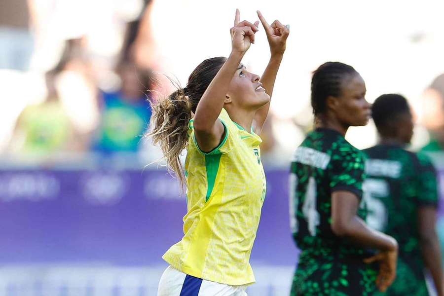 Gabi Nunes garantiu a vitória do Brasil na estreia