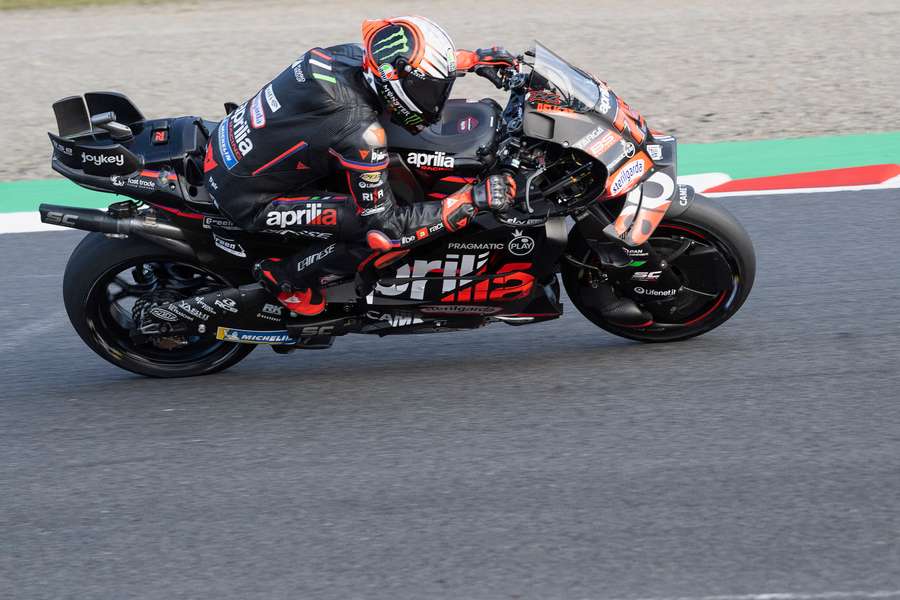 Marco Bezzecchi durante os testes no Japão