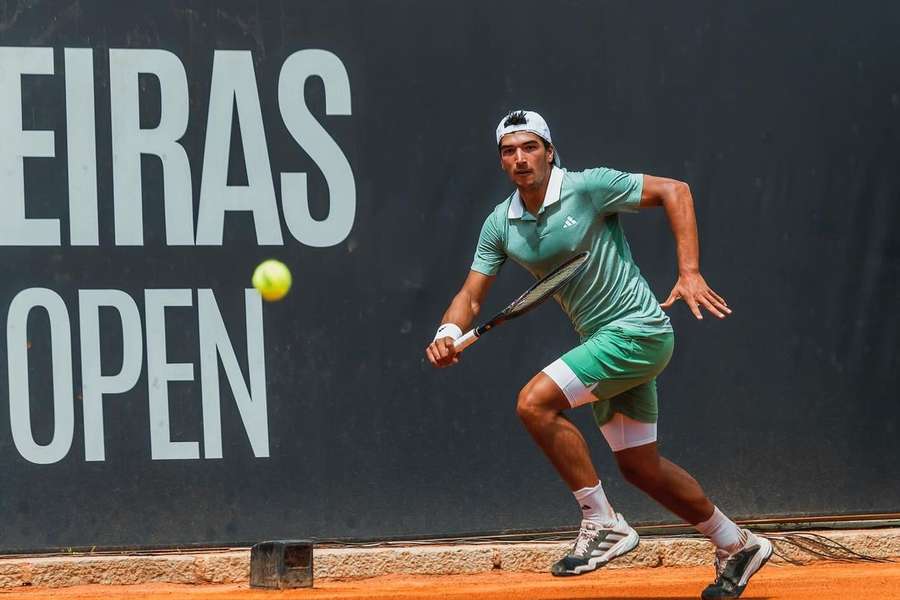 Henrique Rocha segue em frente na competição