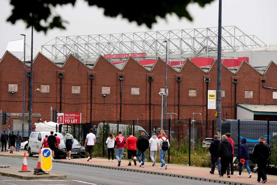 Fans lopen richting Old Trafford