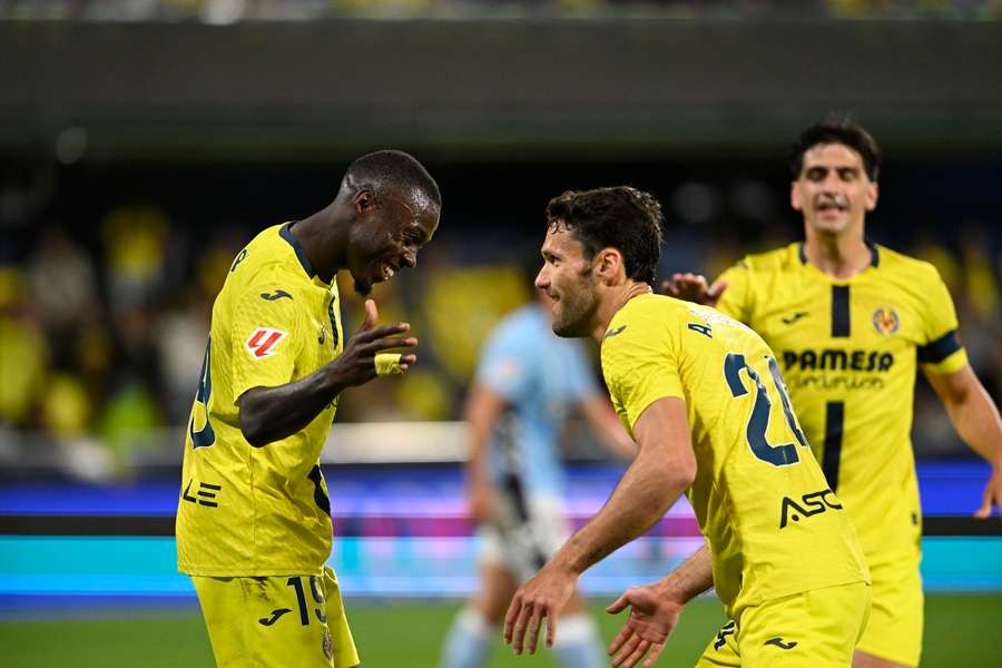 Villarreal's Nicolas Pepe celebrates with teammates 