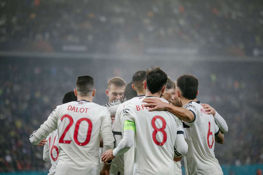 Manchester United steht nach einem 2:0 in Bukarest im Achtelfinale.
