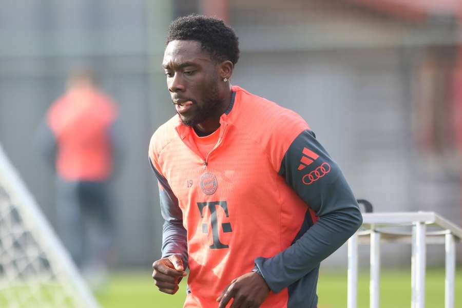 Alphonso Davies nähert sich immer weiter seinem Comeback. Alphonso Davies nähert sich immer weiter seinem Comeback.
