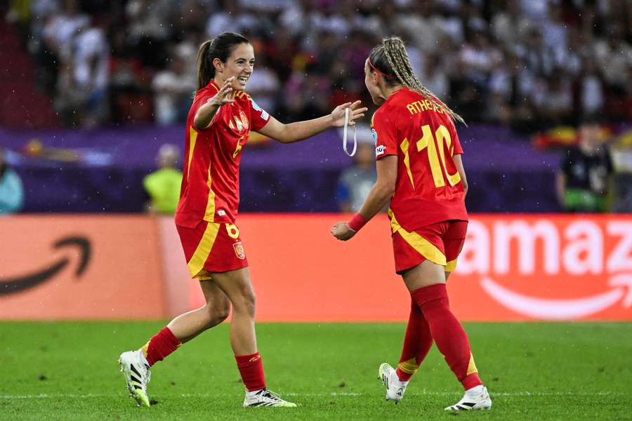 Aitana Bonmatí e Athenea del Castillo