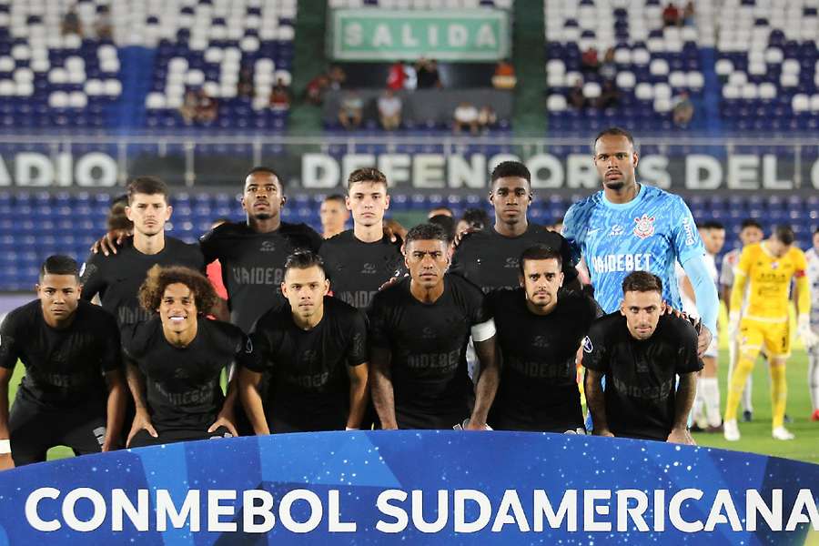 Corinthians vem de vitória sobre o Nacional, no Paraguai, por 2 a 0, pela Sul-Americana