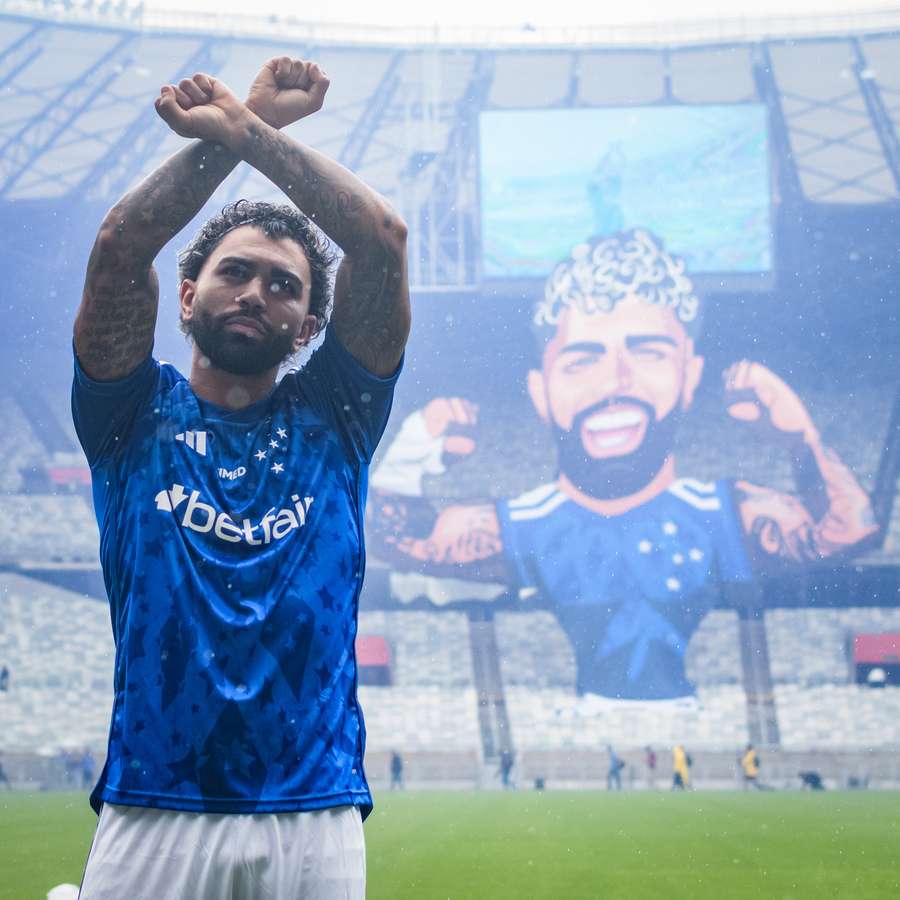 Gabigol teve uma grande festa na sua apresentação Gabigol teve uma grande festa na sua apresentação