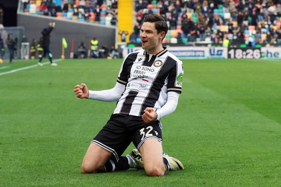 Ekkelenkamp celebrates scoring against Empoli