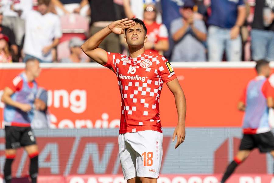 Nadiem Amiri feiert seinen traumhaften Freistoßtreffer gegen Union.