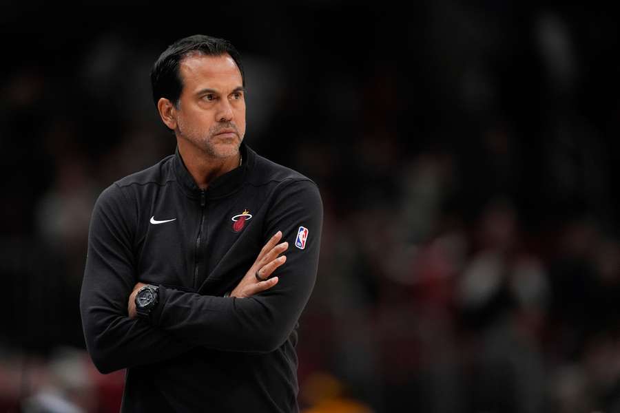 Pożar zniszczył dom Erika Spoelstry, trenera Miami Heat. "Praktycznie stracił dach nad głową" Pożar zniszczył dom Erika Spoelstry, trenera Miami Heat. "Praktycznie stracił dach nad głową"