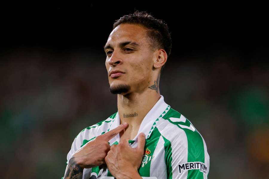 Antony celebra su gol con el Betis.