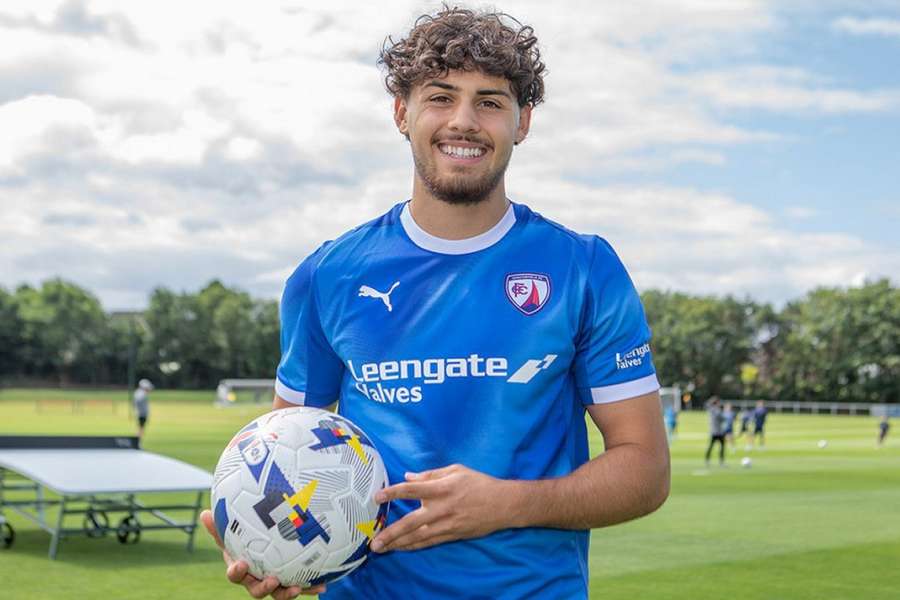 DONE DEAL: Fulham fullback Tanton returns to Chesterfield