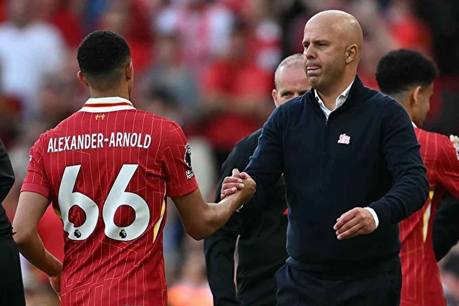 Trenér Liverpoolu Arne Slot.