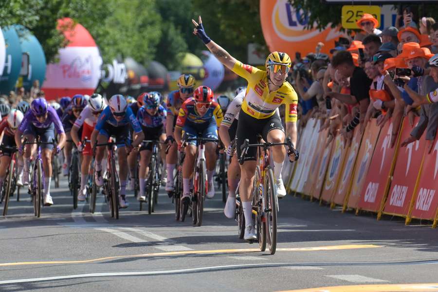 Lubartów, 25.07.2026. Holenderka Lorena Wiebes z Team SD Worx-Protime wygrywa 2. etap 4. kolarskiego wyścigu Tour de Pologne w Lubartowie. Lubartów, 25.07.2026. Holenderka Lorena Wiebes z Team SD Worx-Protime wygrywa 2. etap 4. kolarskiego wyścigu Tour de Pologne w Lubartowie.