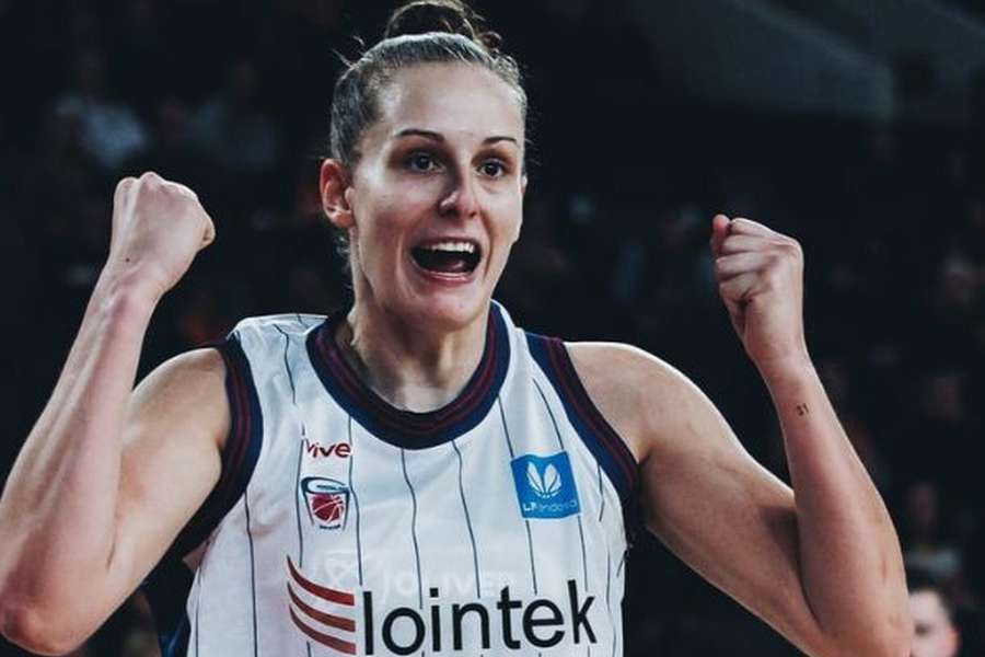 Sarah Polleros vai jogar no Benfica Sarah Polleros vai jogar no Benfica