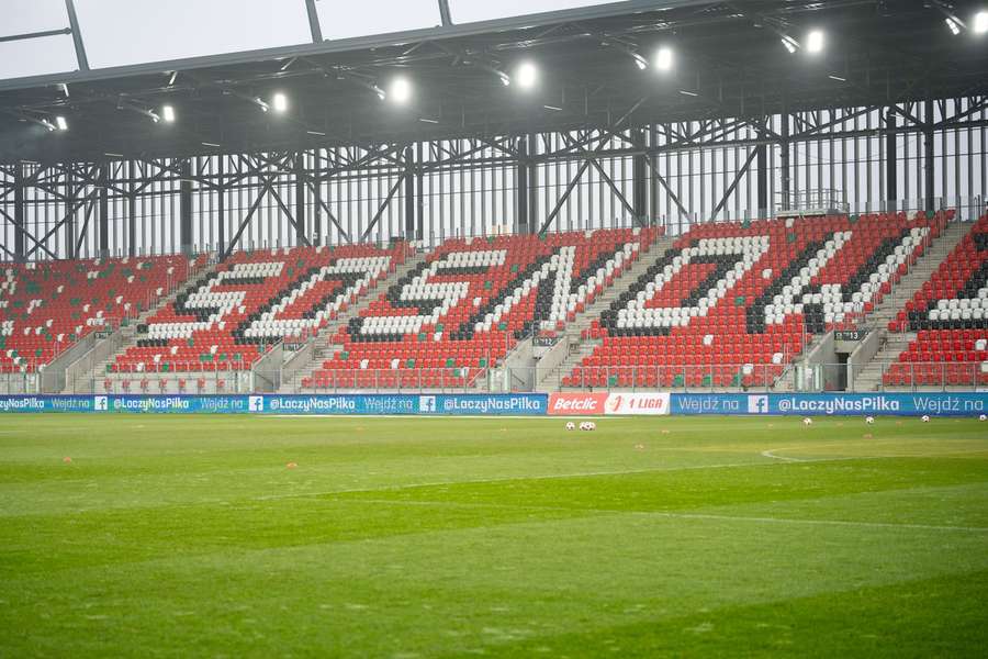 Nowoczesna murawa hybrydowa na stadionie w Sosnowcu, 1,2 mln złotych pokrywa FIFA