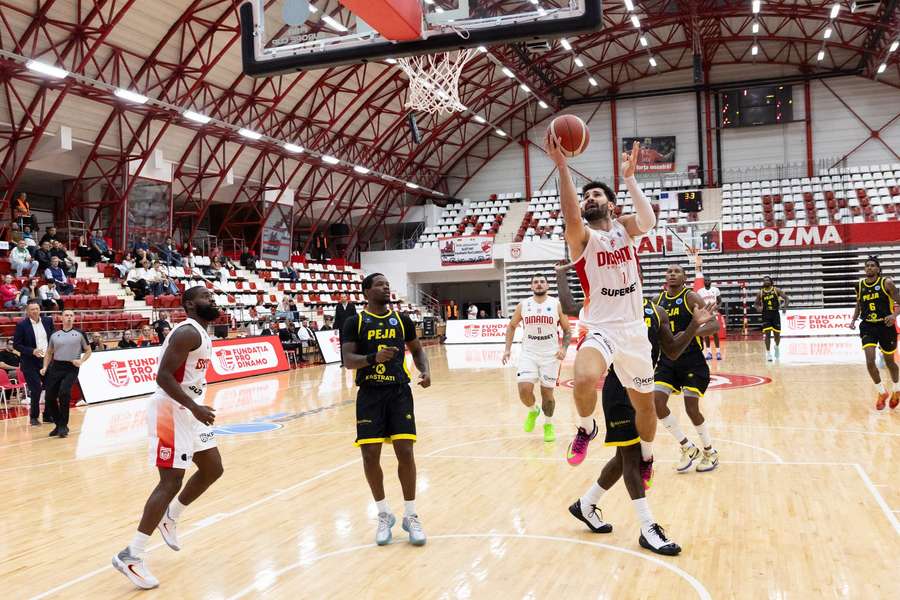 CS Dinamo Bucureşti s-a calificat fără emoții în grupele FIBA Europe Cup