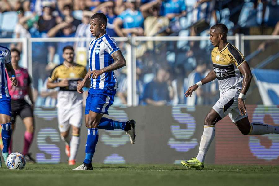 No estadual, o Criciúma venceu o Avaí por 3 a 0