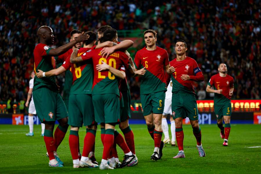 Portugal entra em campo às 19:45 de domingo