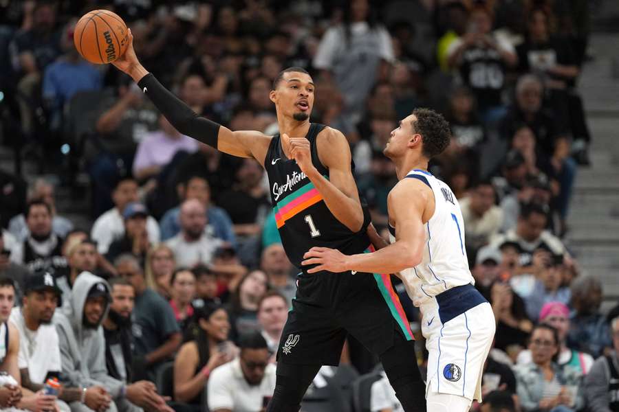 Victor Wembanyama contre Dallas, cette nuit.