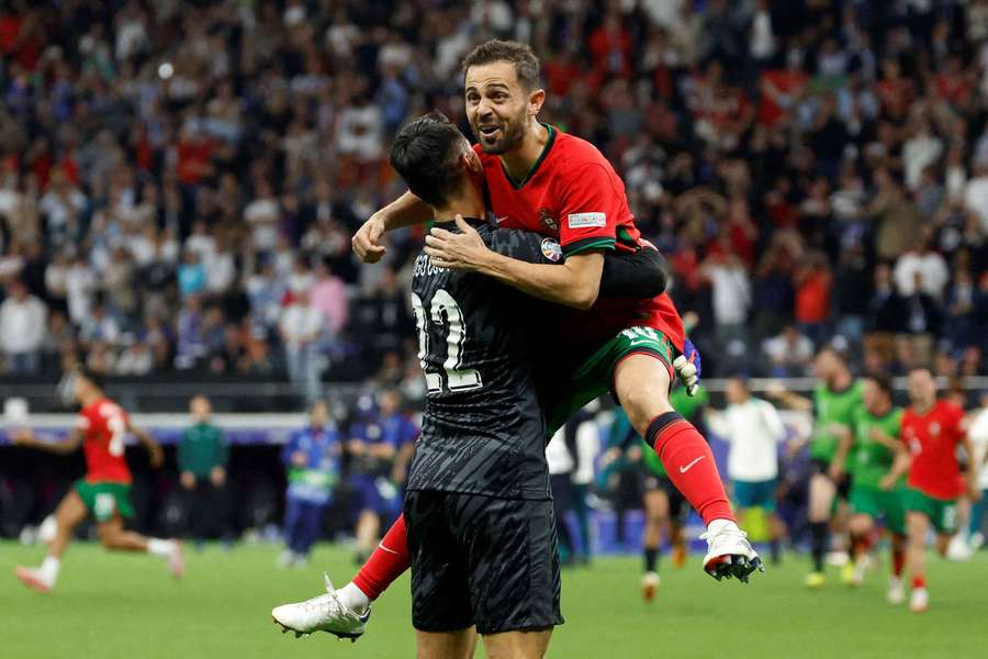 Bernardo Silva ha firmado hasta 2028 con el Real Madrid Bernardo Silva ha firmado hasta 2028 con el Real Madrid