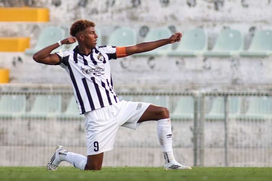 Tamble Monteiro celebra golo no Portimonense Tamble Monteiro celebra golo no Portimonense