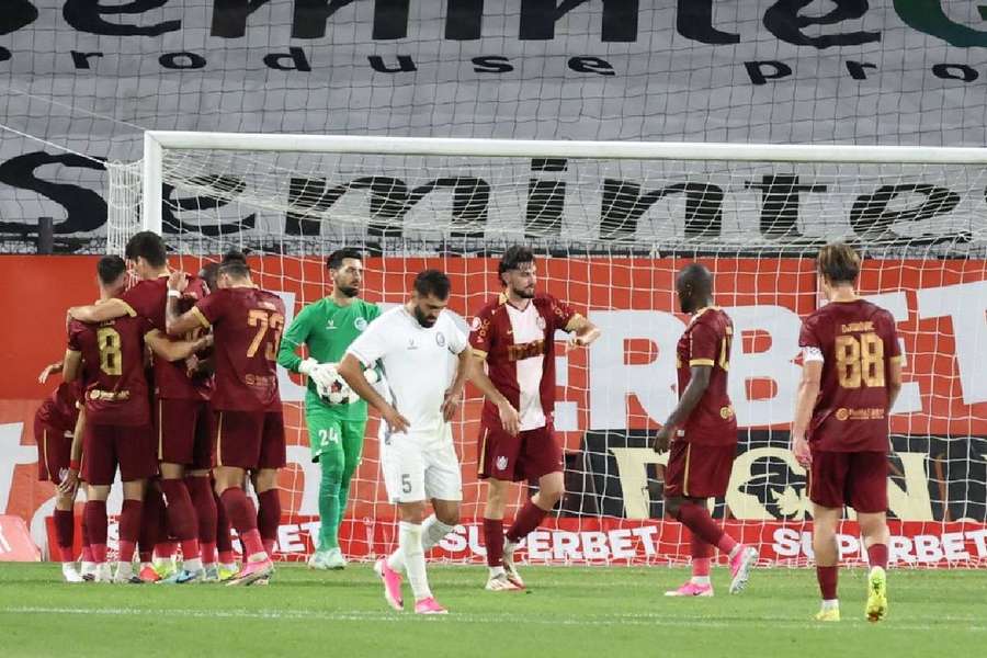 Jucătorii de la CFR Cluj Jucătorii de la CFR Cluj