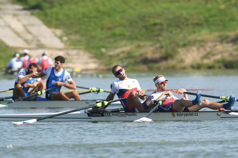 Jiří Šimánek (vlevo) s Miroslavem Vraštilem pomýšleli ve finále na lepší umístění.