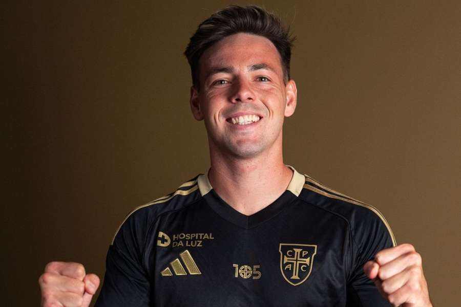 Max Svensson emprestado ao UD Ibiza