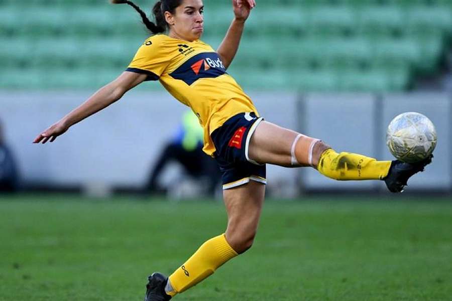 The Week in Women's Football: Izzy Gomez exclusive; A-League regular season review