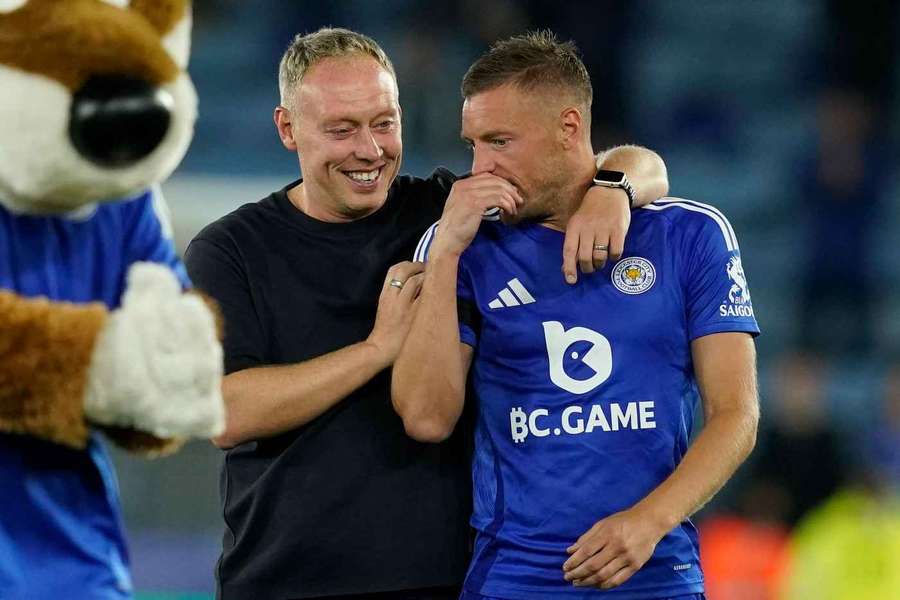 Steve Cooper met Jamie Vardy na het gelijkspel tegen Tottenham