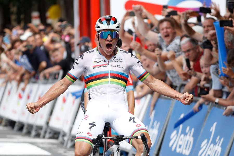 Remco Evenepoel é um fenómeno do ciclismo Remco Evenepoel é um fenómeno do ciclismo