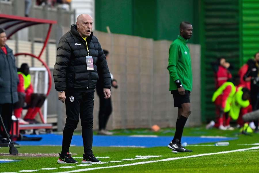 Jesualdo Ferreira soma uma derrota e um empate com o Zamalek na Liga dos Campeões africana