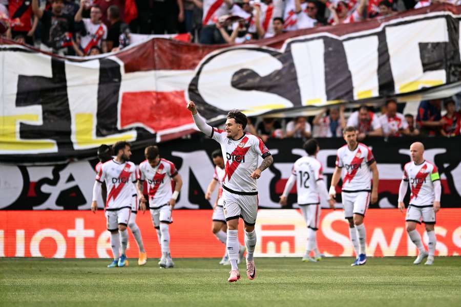 Sigue el partido en Flashscore