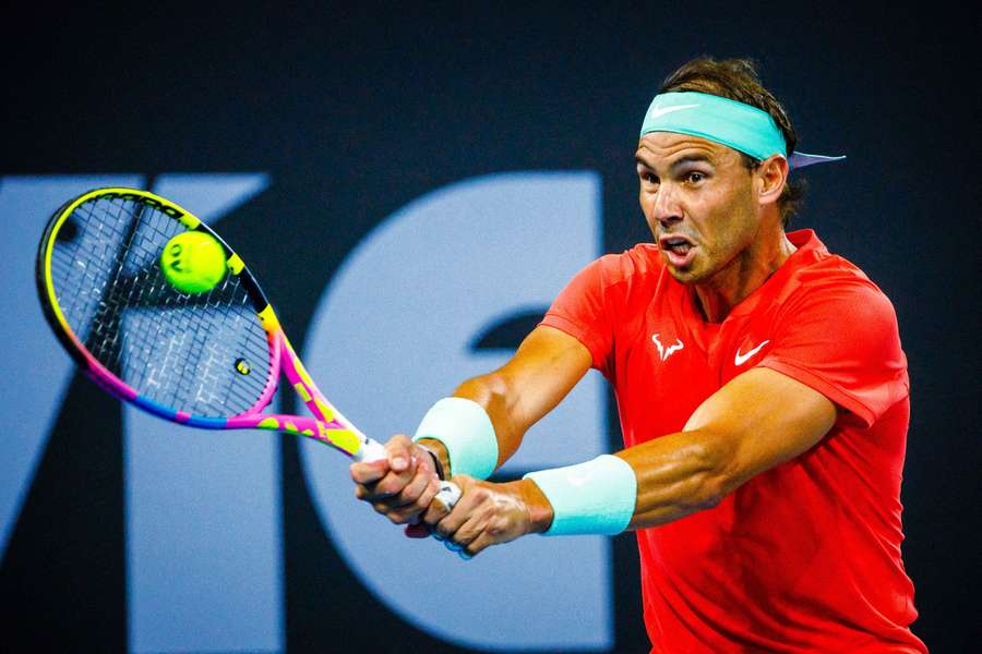 Nadal misser matchbold og går kold mod benhård australier