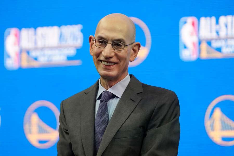 Adam Silver (photo) est le patron de la NBA et serait un ami proche du propriétaire de Toronto, Larry Tanenbaum.
