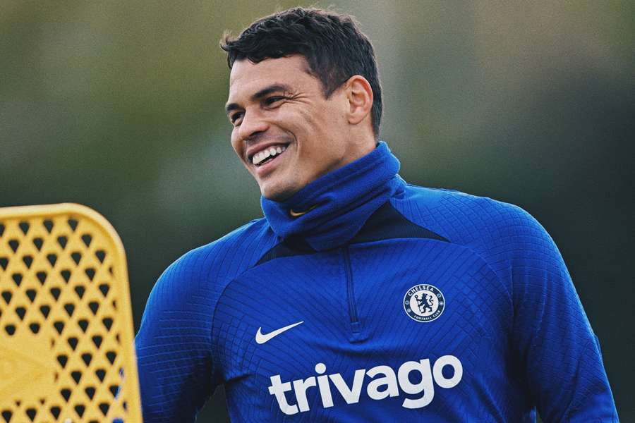 Thiago Silva tenta fazer seu time voltar a sorrir
