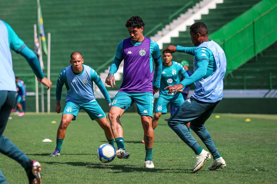 Guarani precisa de uma arrancada para sair da zona