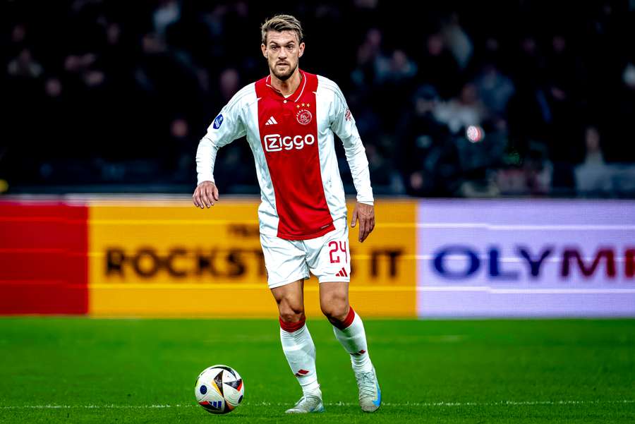 Daniele Rugani con la maglia dell'Ajax