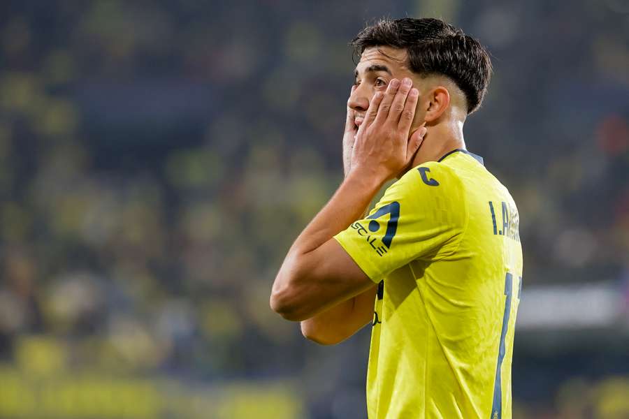 Ilias Akhomach, con el Villarreal Ilias Akhomach, con el Villarreal